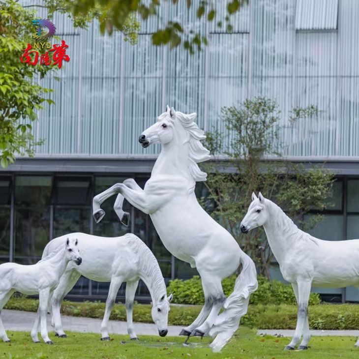 Outdoor Garden Horse Fiberglass Sculptures Outdoor Garden Horse Fiberglass Sculptures
